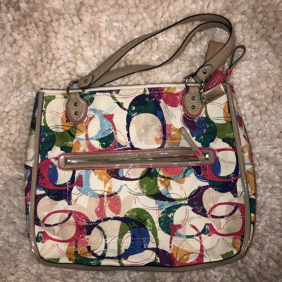 Coach Handbags - COACH HANDBAG LARGE